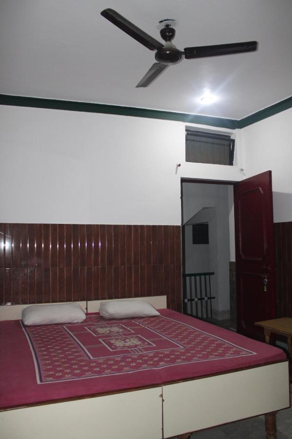 Laxmi Lodge Rishīkesh المظهر الخارجي الصورة